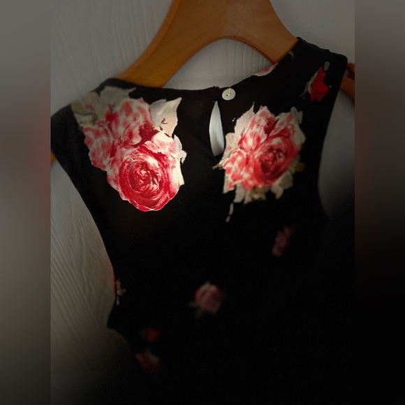 MY MICHELLE Black Dress with Red Rose Print Size 7/8 Vintage - Picture 4 of 4
